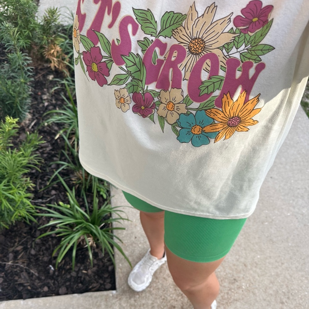 Cropped (ish) t cotton shirt.